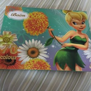 Both natural colors and bright color